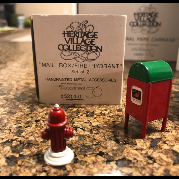 Dept 56 Heritage Village mailbox and fire hydrant - Picture 6 of 7